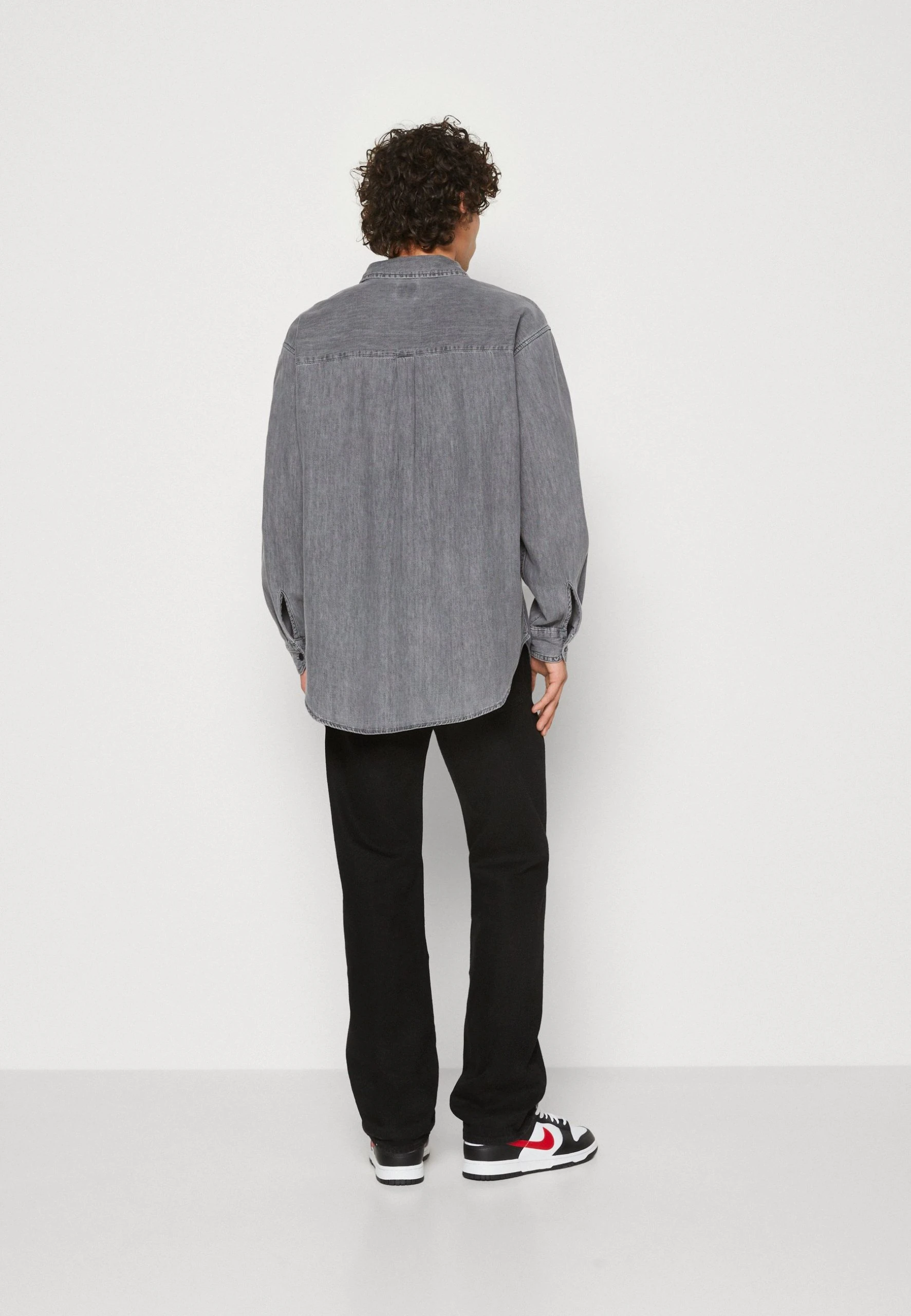 Levi's® Workwear Waller 1 Pocket Shirt - Chemise - Black Denim – Image 3