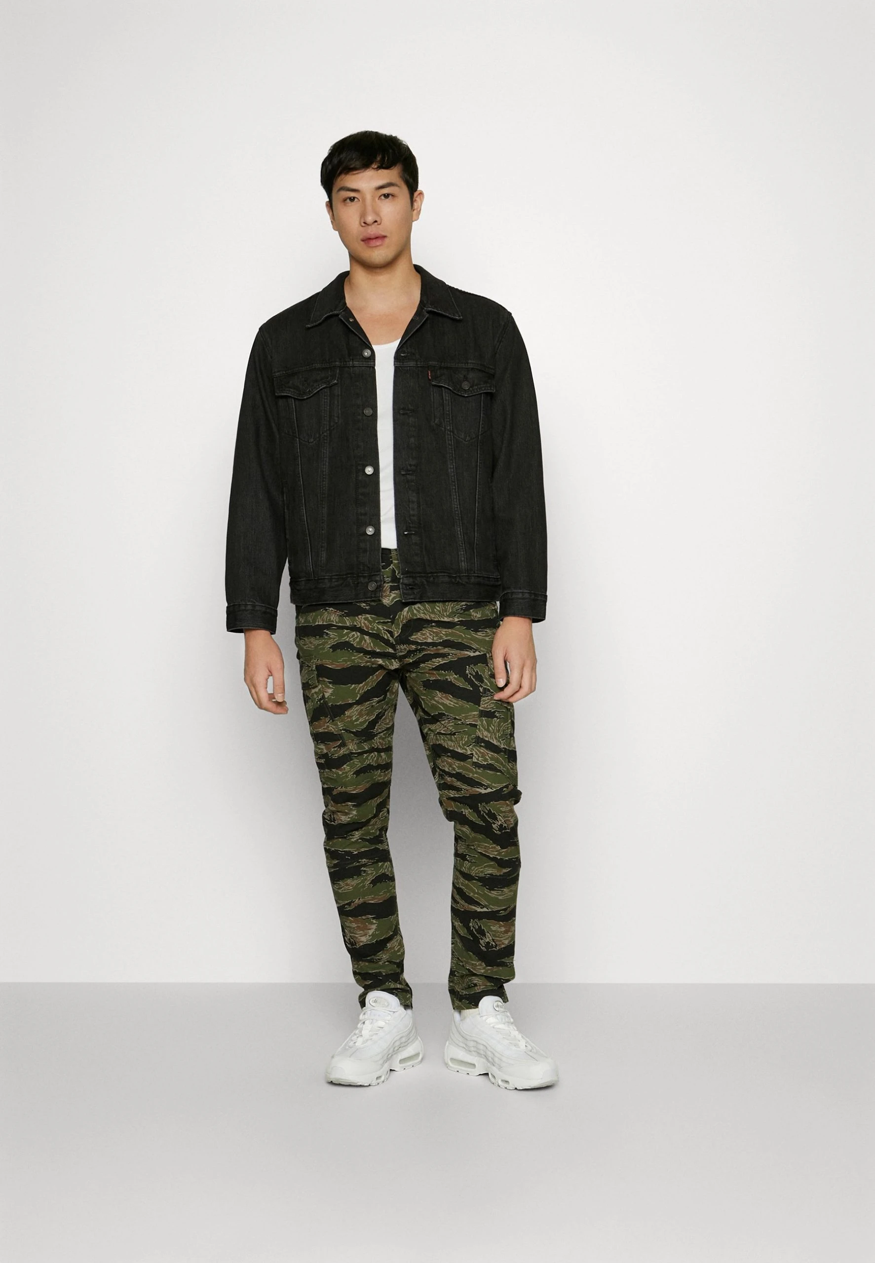 Levi's New Relaxed Fit Trucker - Veste En Jean - Black Denim – Image 5