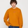 Levi's Relaxed Baby Tab Crew - Sweatshirt - Guarana Spice