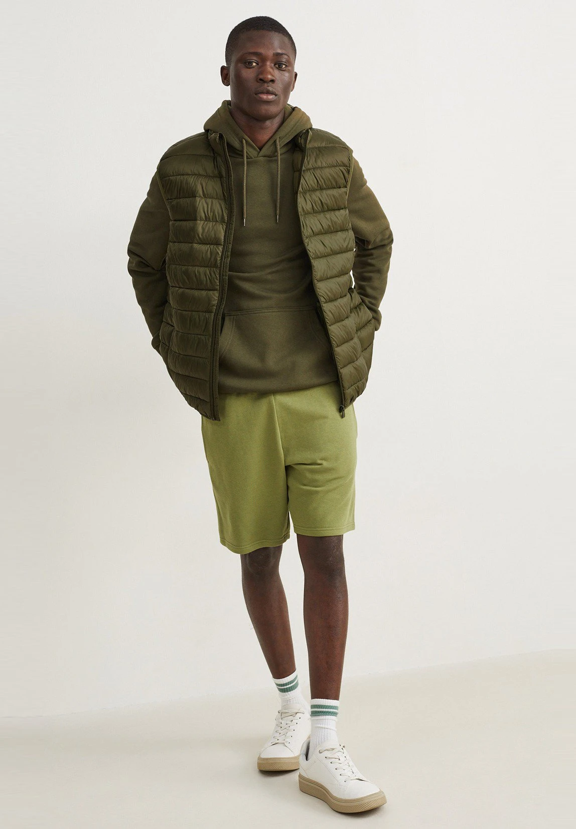 C&A Veste Sans Manches - Khaki – Image 2