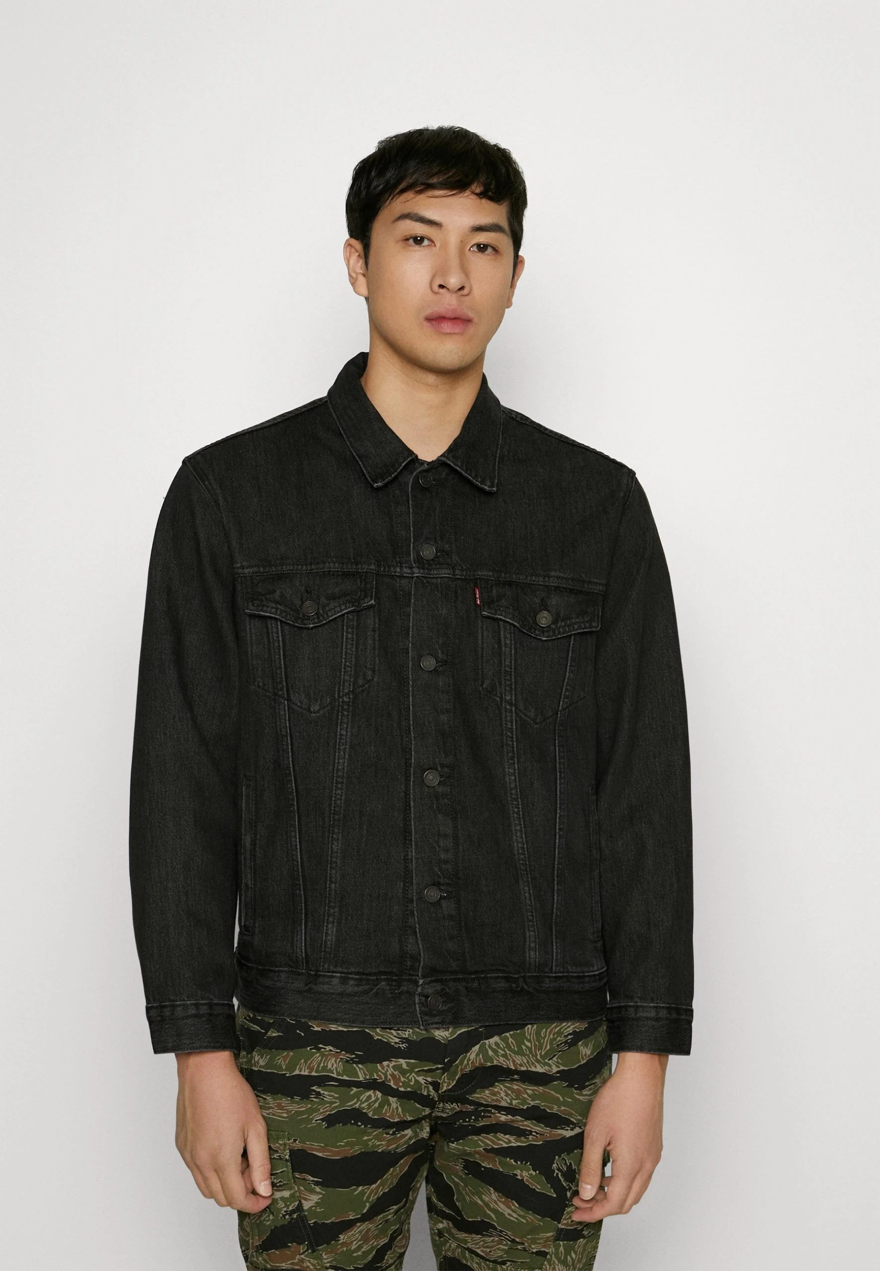 Levi's New Relaxed Fit Trucker - Veste En Jean - Black Denim – Image 3